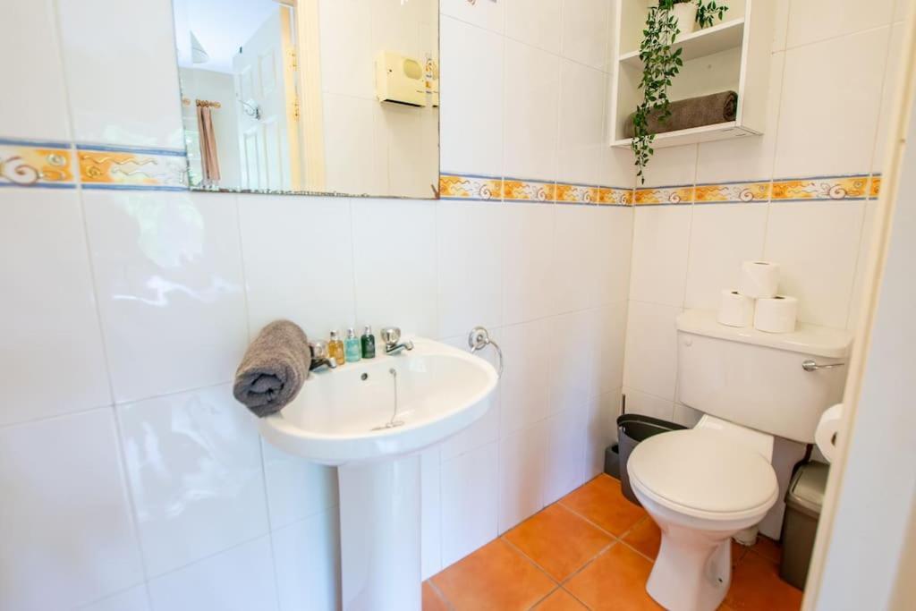 103 - The Townhouse At Gort Na Coiribe By Shortstays Galway Exterior photo