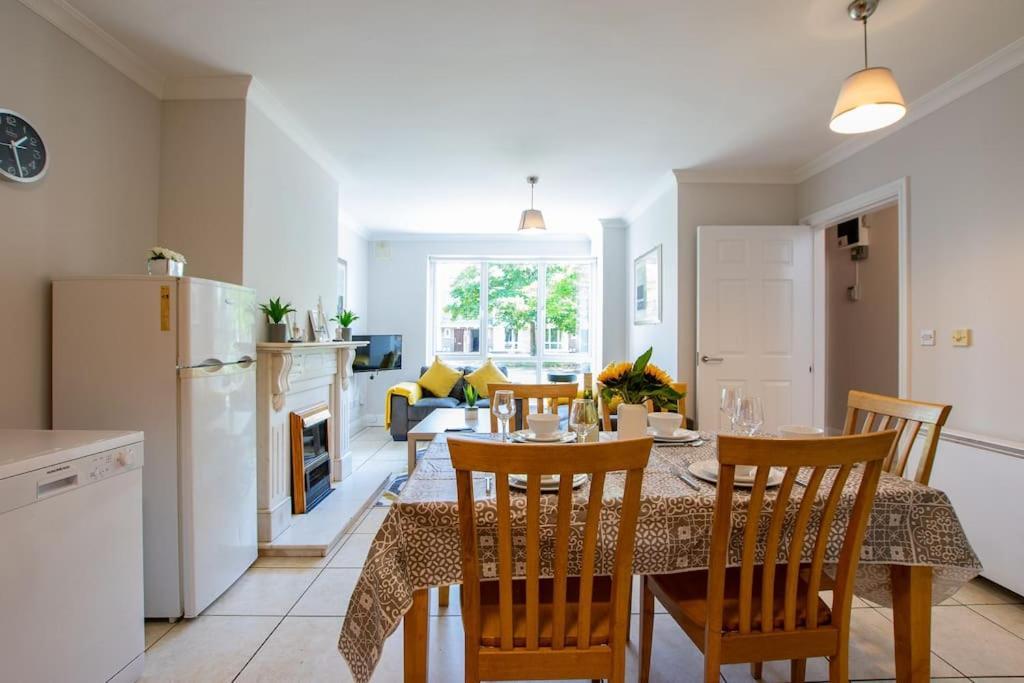 103 - The Townhouse At Gort Na Coiribe By Shortstays Galway Exterior photo
