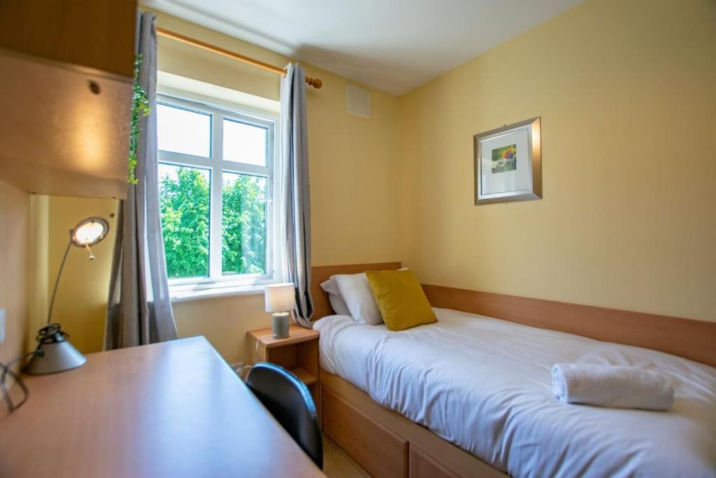103 - The Townhouse At Gort Na Coiribe By Shortstays Galway Exterior photo