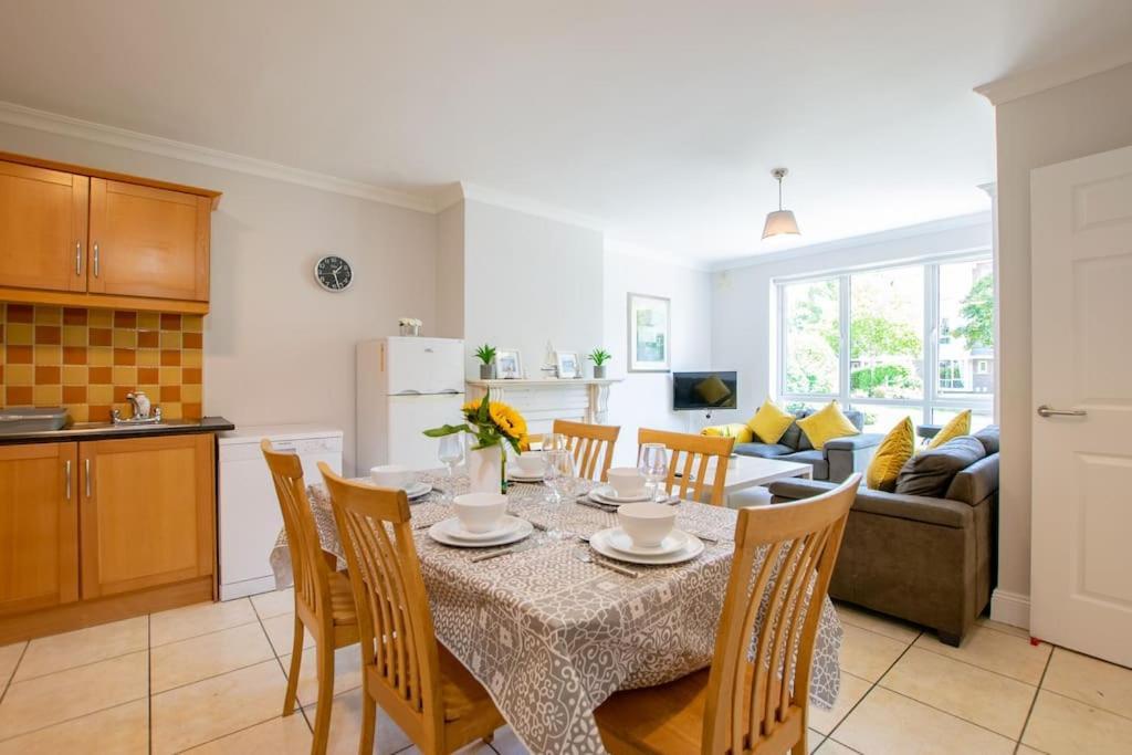 103 - The Townhouse At Gort Na Coiribe By Shortstays Galway Exterior photo