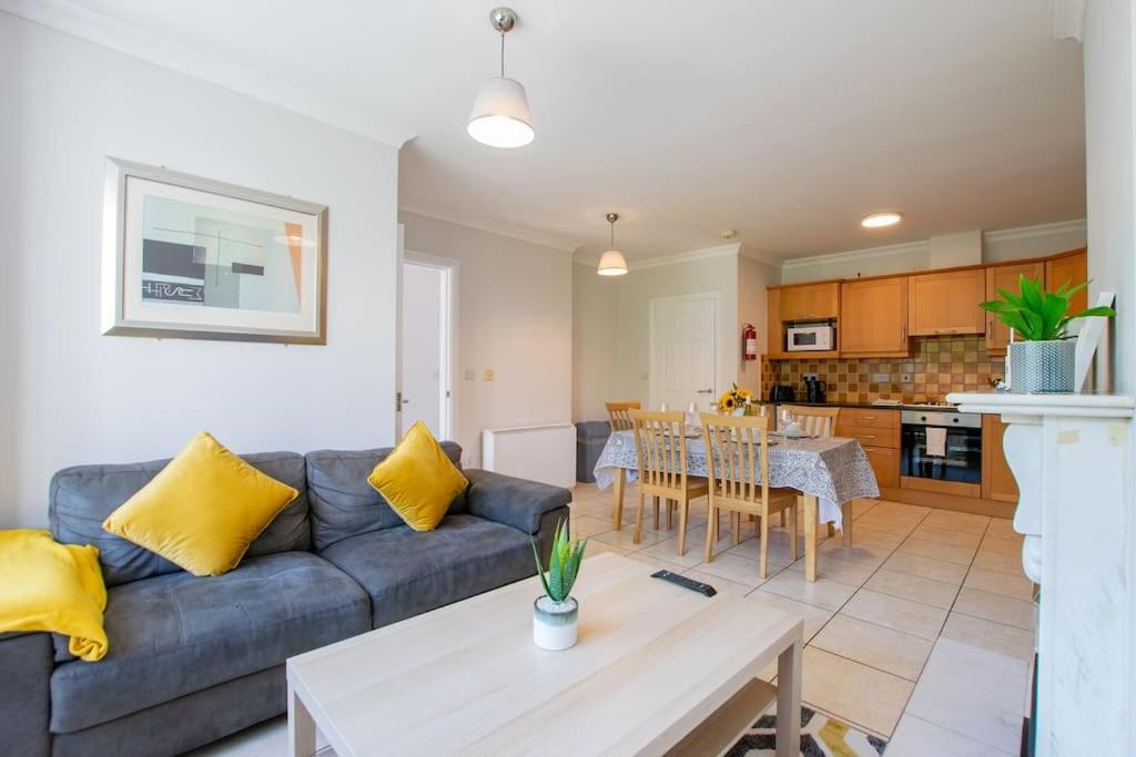 103 - The Townhouse At Gort Na Coiribe By Shortstays Galway Exterior photo