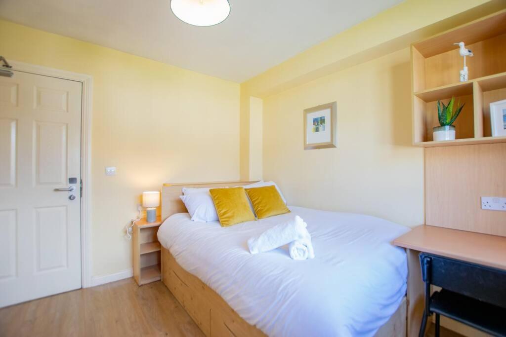 103 - The Townhouse At Gort Na Coiribe By Shortstays Galway Exterior photo